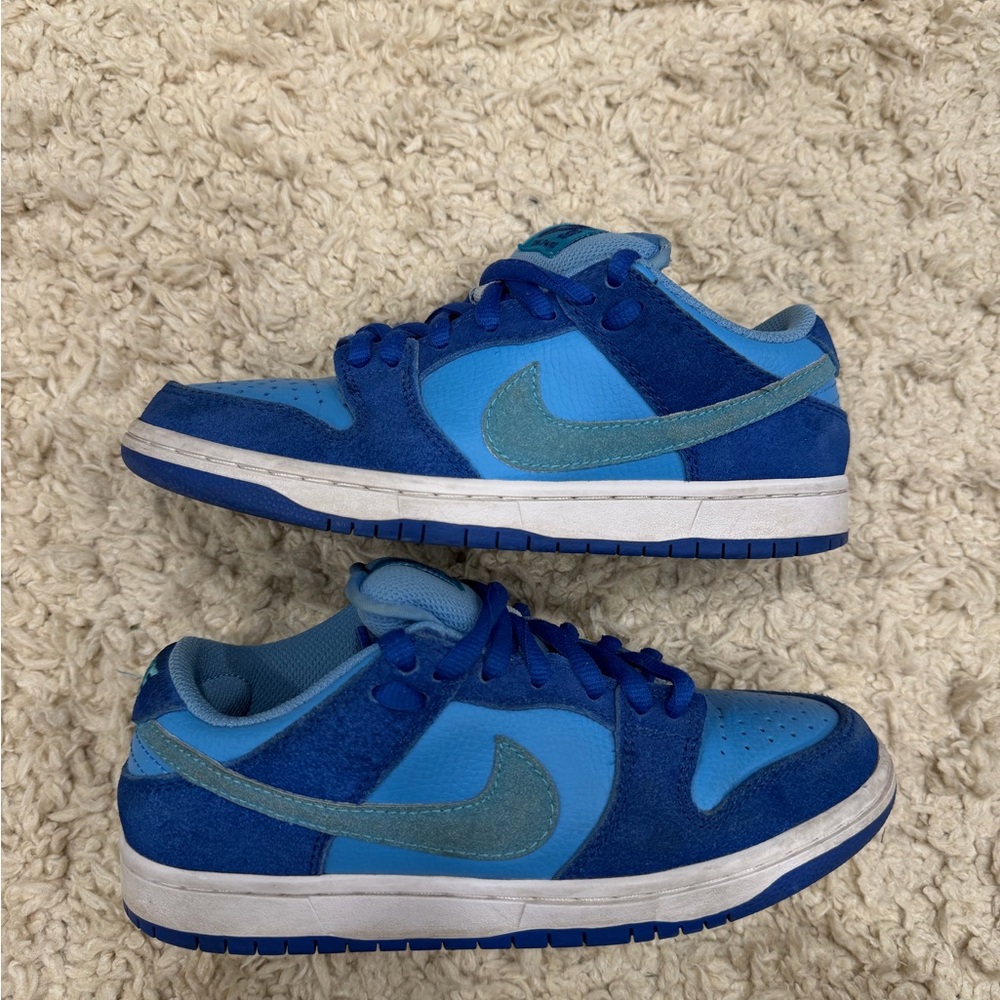 Nike SB Dunk Low “Blue Raspberry”
